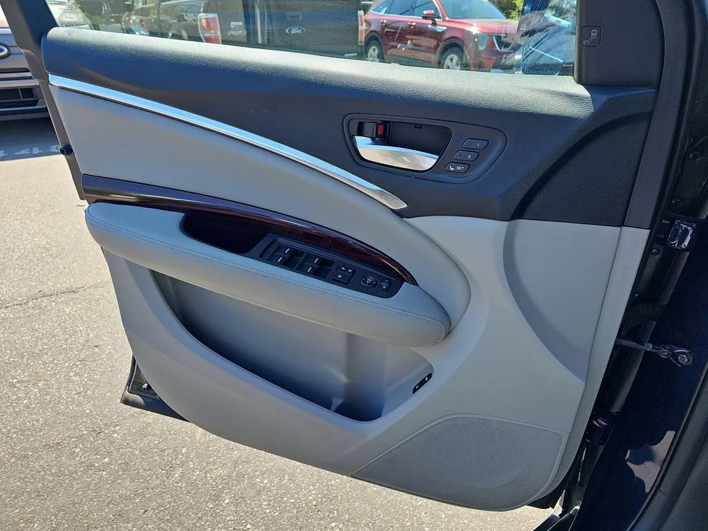 Used 2016  Acura 3.5L image 25