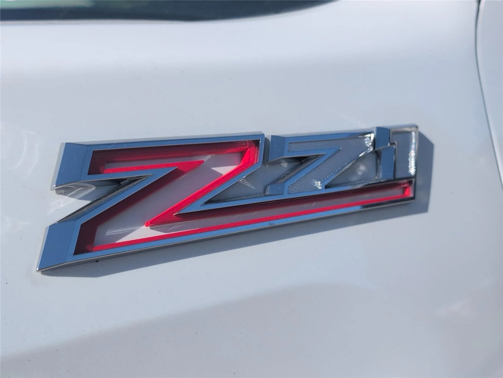 Used 2022 Summit White Chevrolet LTZ image 34