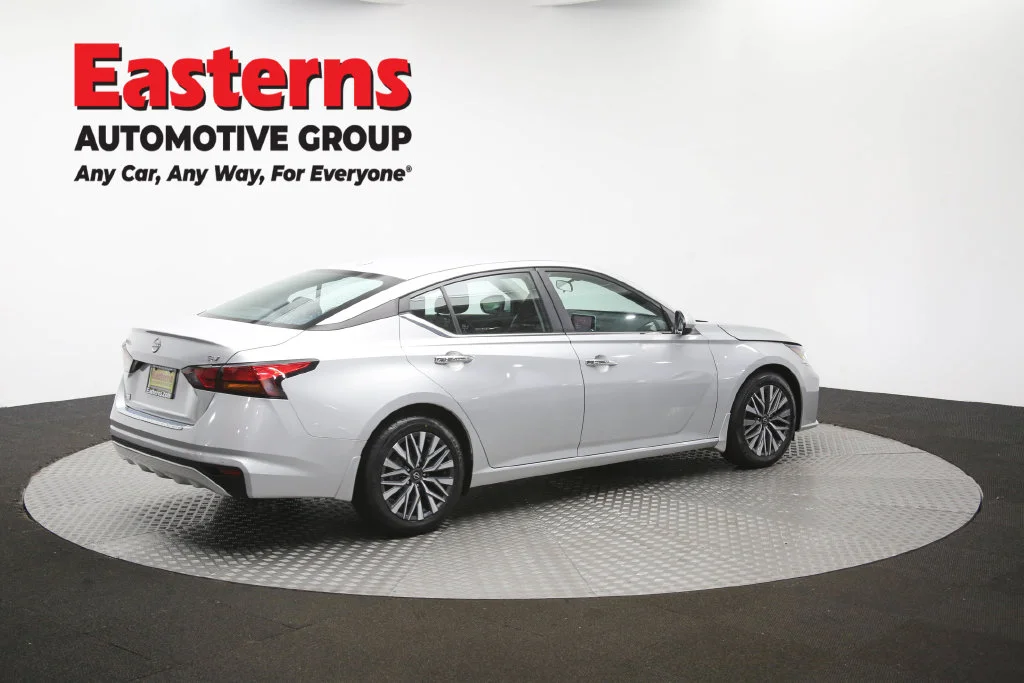 Used 2023 Silver Nissan 2.5 SV image 42