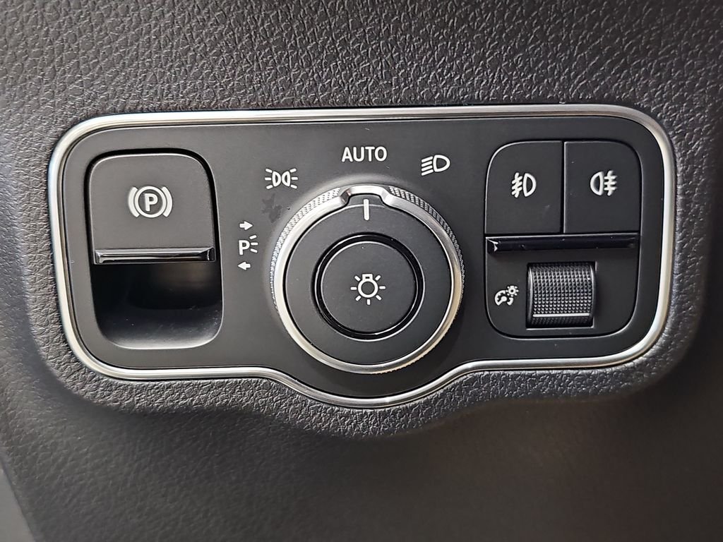 2026 Mercedes-Benz GLB GLB 250 - Photo 29