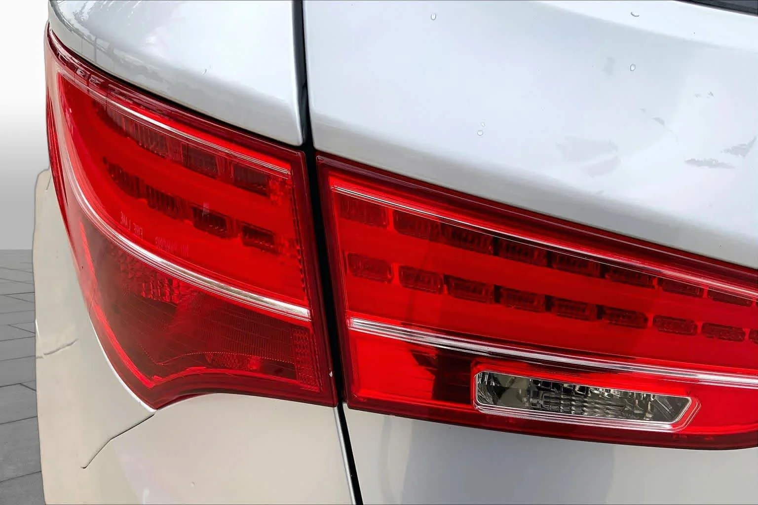 Used 2016 Sparkling Silver Hyundai  image 28