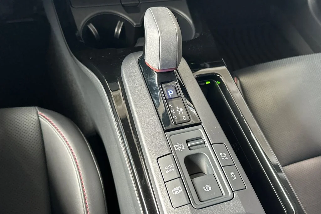 New 2027 Wind Chill Pearl <sup>1</sup> Toyota  XSE image 23
