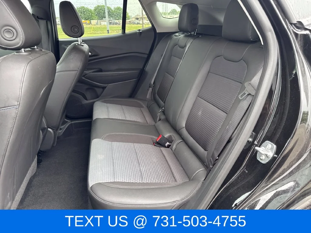 Used 2025 Black Chevrolet LT image 27