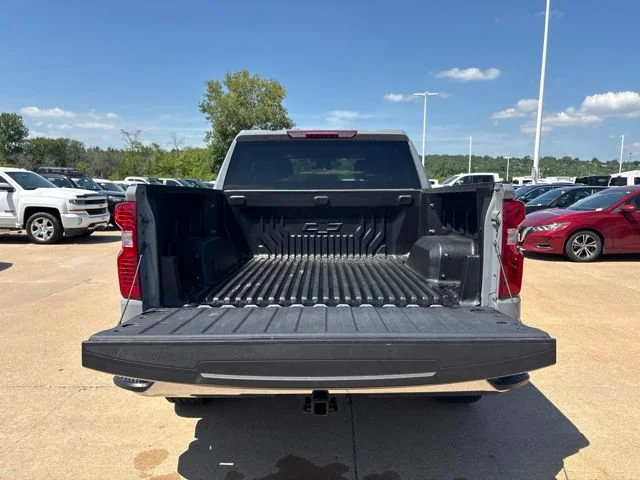 2024 Chevrolet Silverado 1500 LT - Photo 5