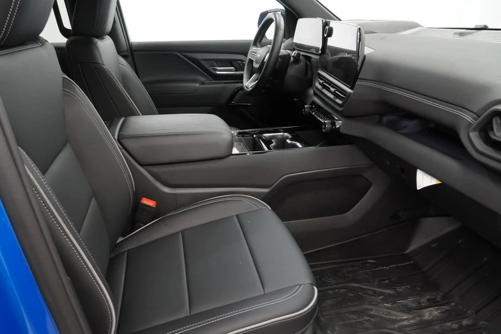 New 2026 Riptide Blue Metallic Chevrolet LT - Extended Range image 26