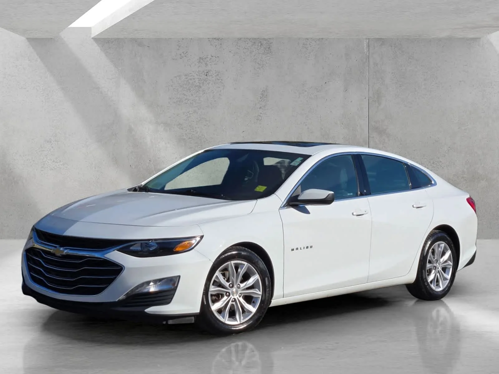 Used 2023 Summit White Chevrolet LT image 8
