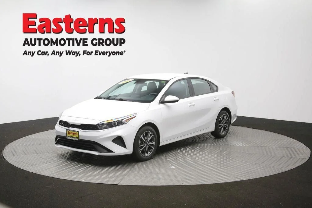 Used 2023 White Kia LXS image 56