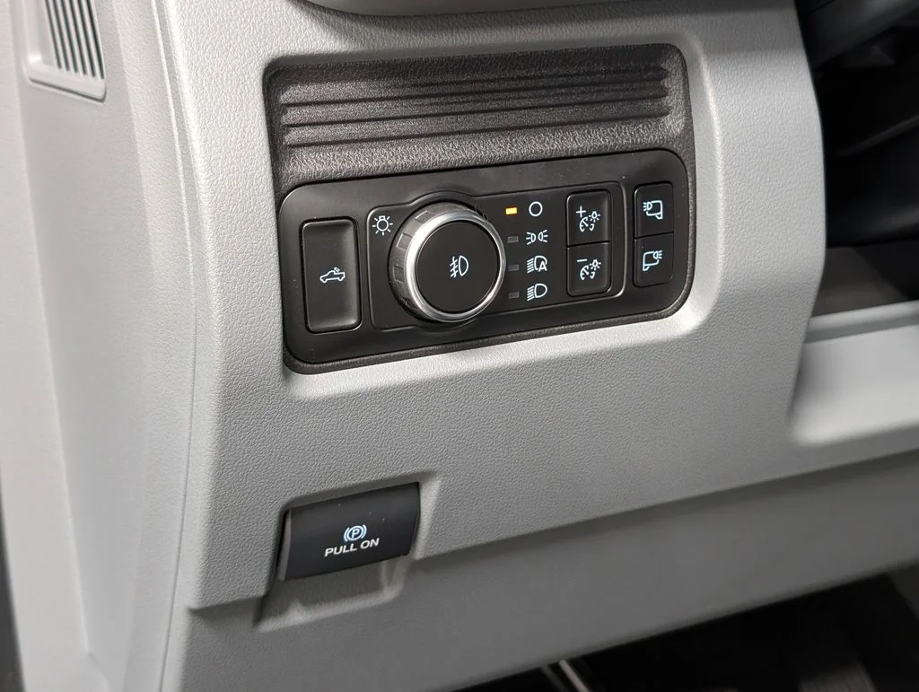 New 2026 Oxford White Ford F-250® XLT image 13