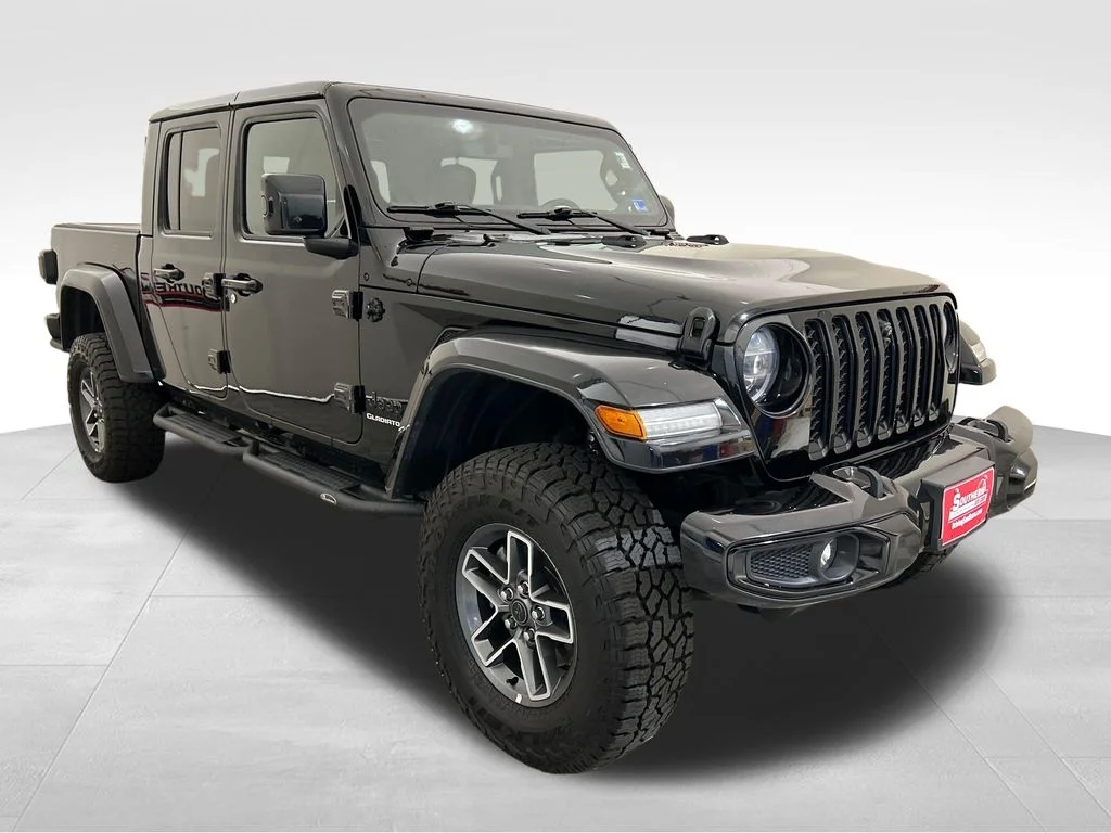 Used 2021 Black Jeep Overland image 9