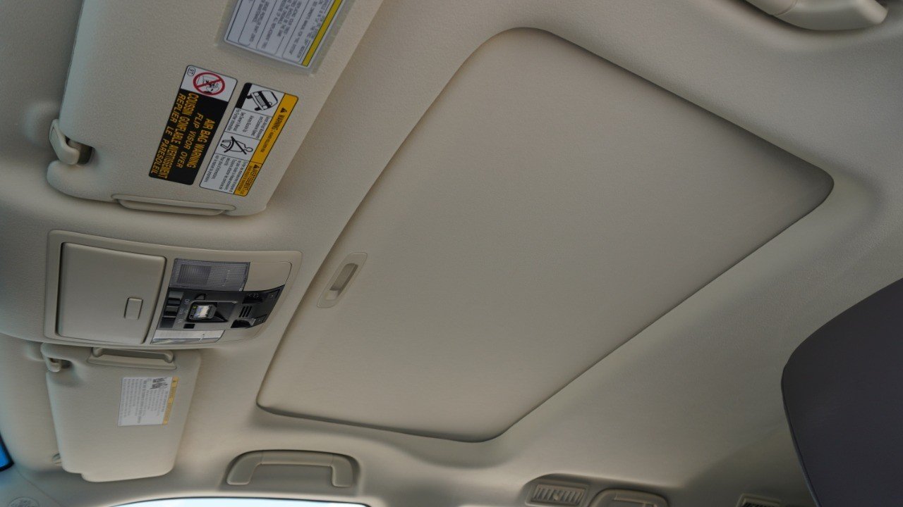 Certified Used 2023 EMINENT WHITE PEARL Lexus GX 460 Premium image 28