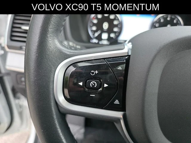 2022 Volvo XC90 Momentum - Photo 31