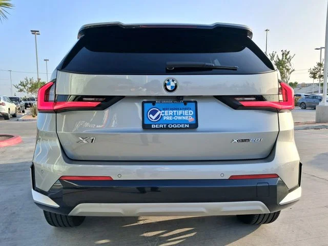 Used 2024 Silver BMW xDrive28i image 6