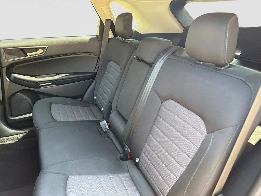 Used 2022 Silver Metallic Ford SE image 14