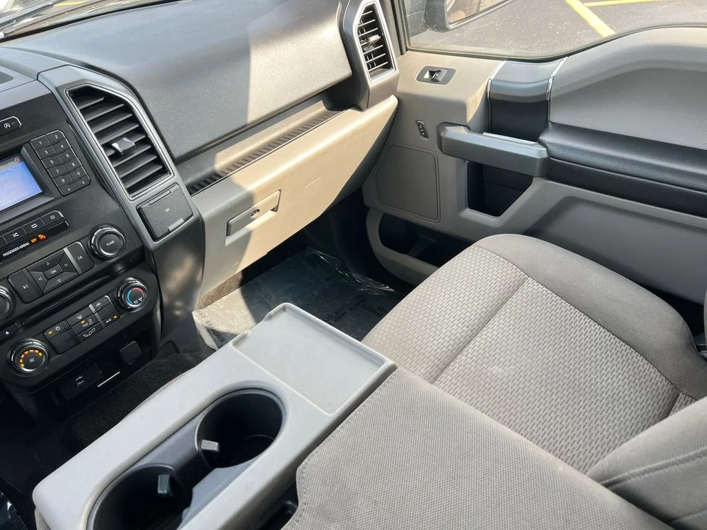Used 2018 Black Ford XLT image 29