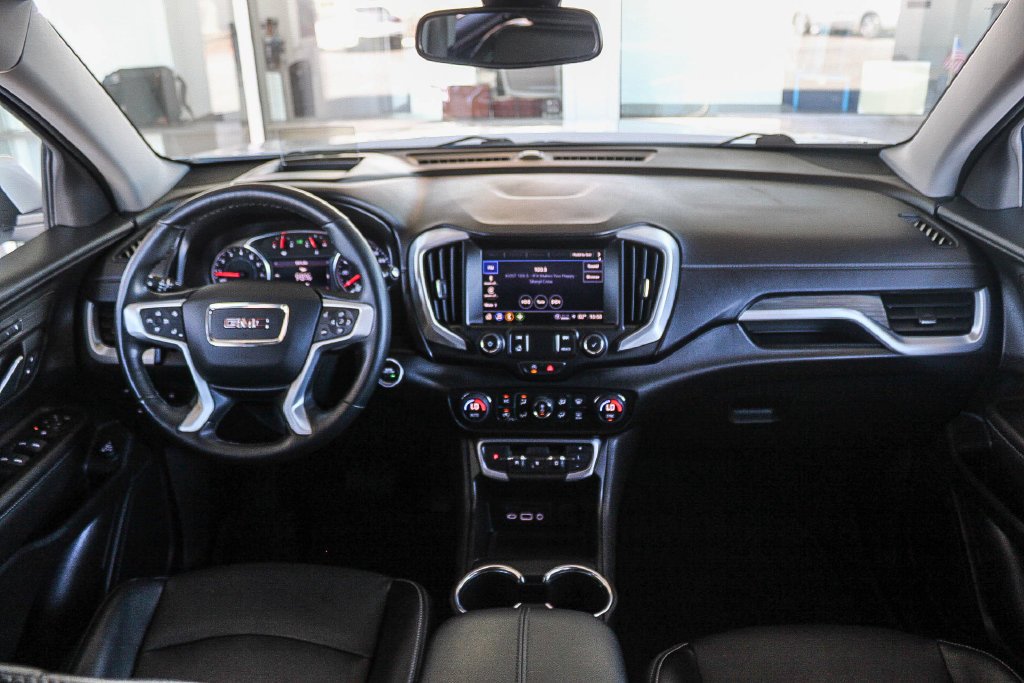 Used 2023 White GMC SLT image 12