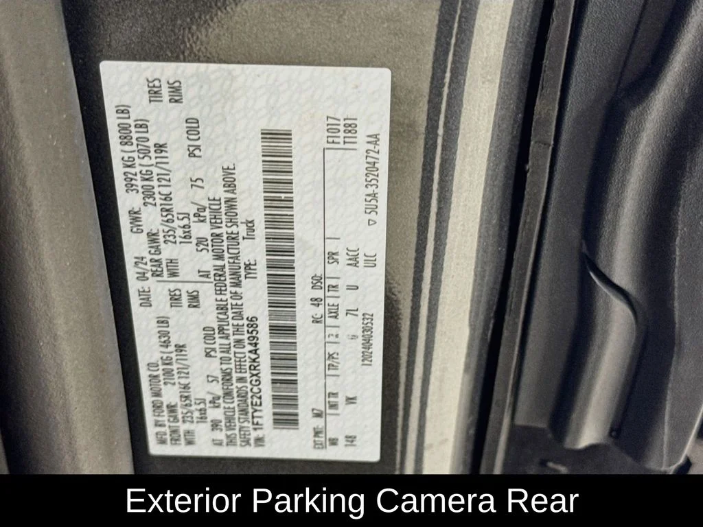 Used 2024 Gray Metallic Ford Base image 39