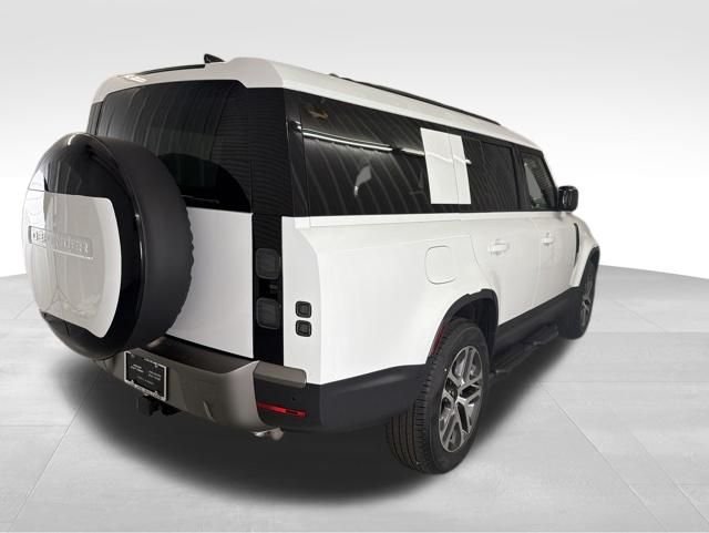 New 2026 Fuji White Land Rover S image 4