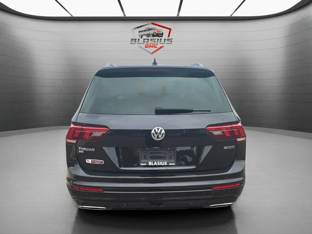 Used 2021 Black Volkswagen 2.0T SE image 4