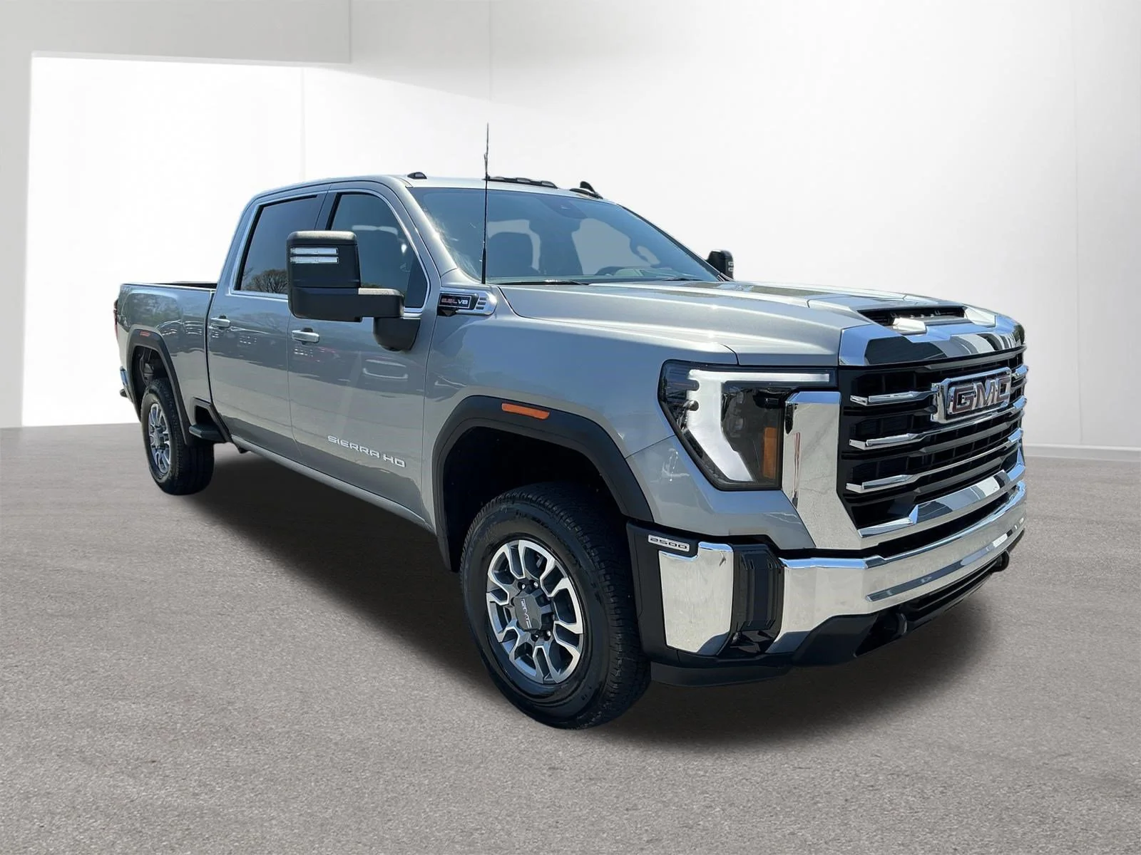 2026 GMC Sierra 4WD Crew Cab Standard Box SLE's photo