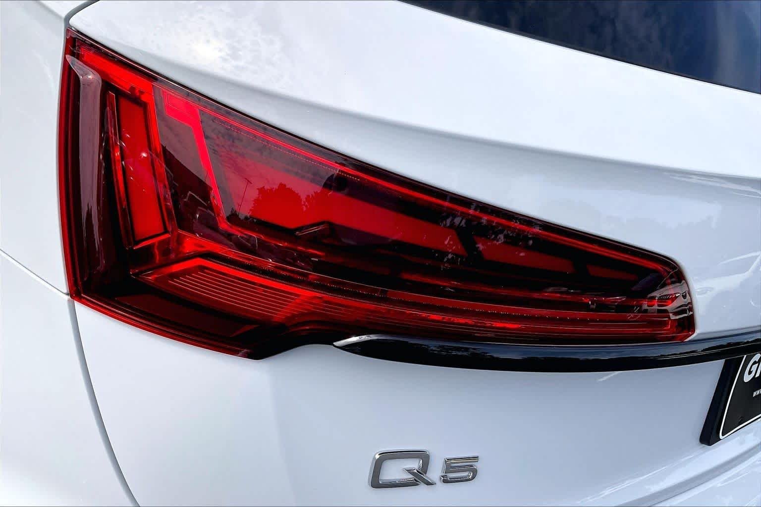 Used 2025 Glacier White Metallic Audi S line Premium image 29
