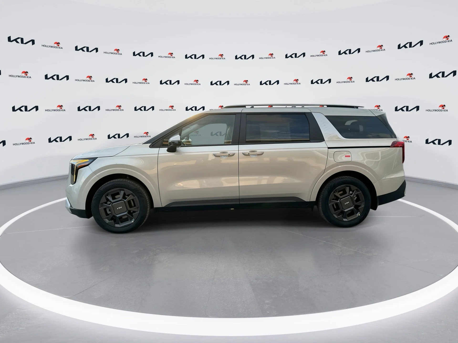 New 2026 Ivory Silver Kia EX image 5
