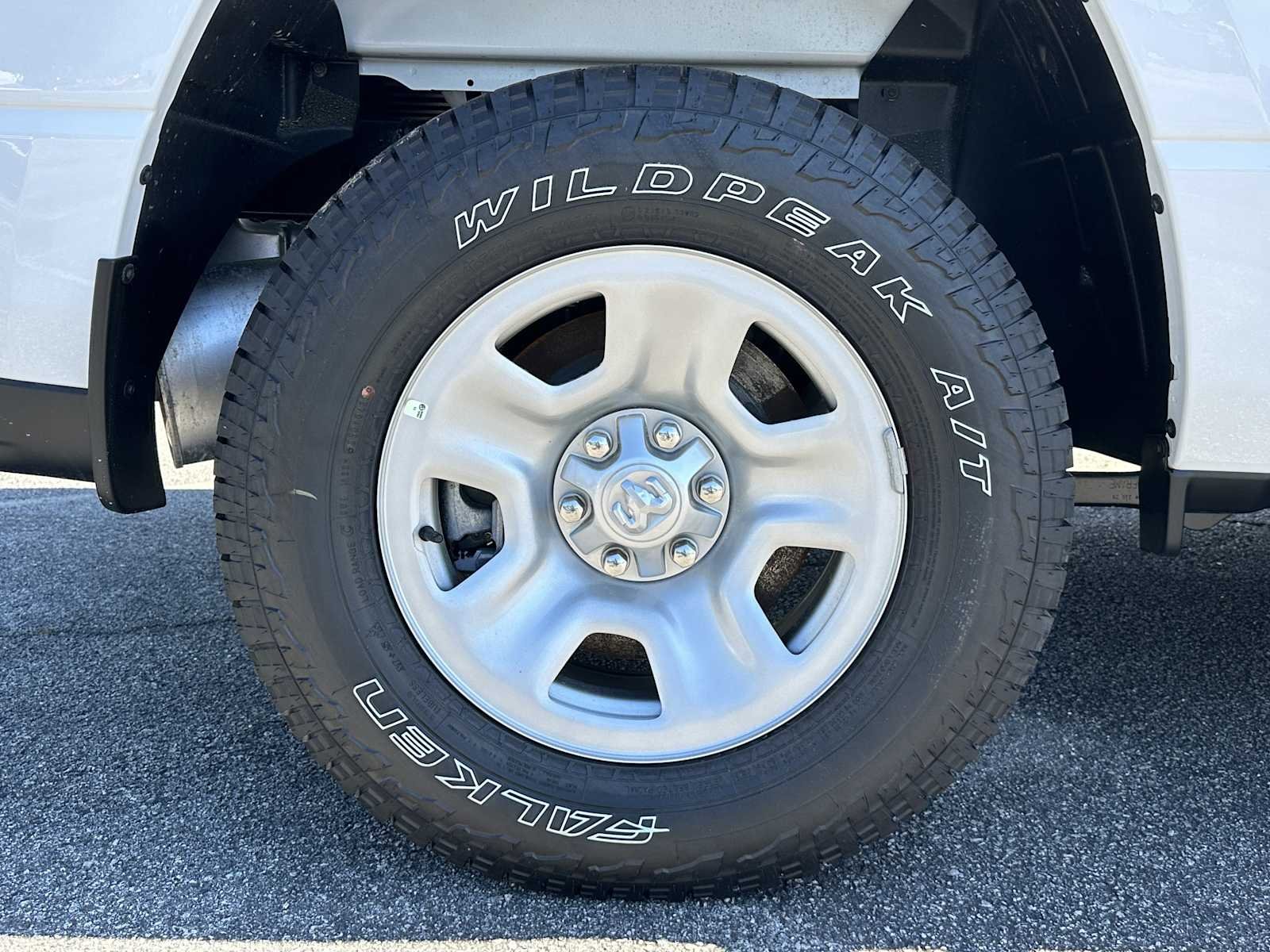 New 2026 Bright White Clear-Coat Exterior Paint RAM Tradesman image 17