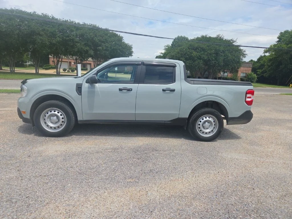 Certified Used 2023  Ford XL image 3