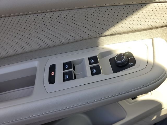 New 2026 Gray Volkswagen 2.0T SE w/Technology image 30