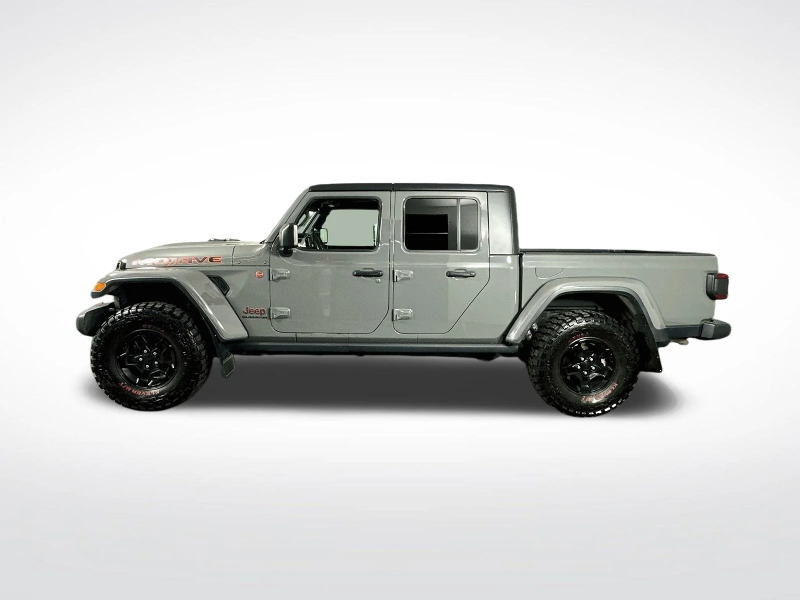 Used 2021 Sting-Gray Clearcoat Jeep Mojave image 5