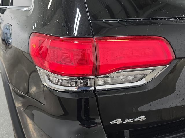 Used 2017 Black Jeep Limited image 32