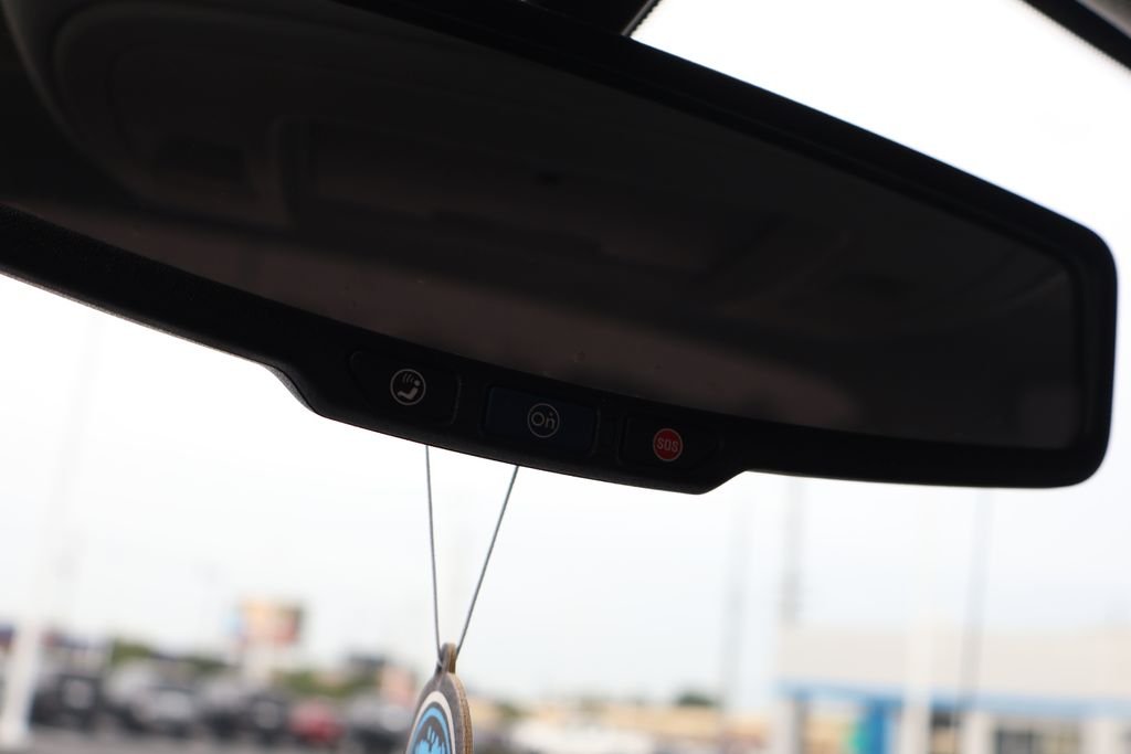 Used 2018 BLACK Chevrolet Custom image 30