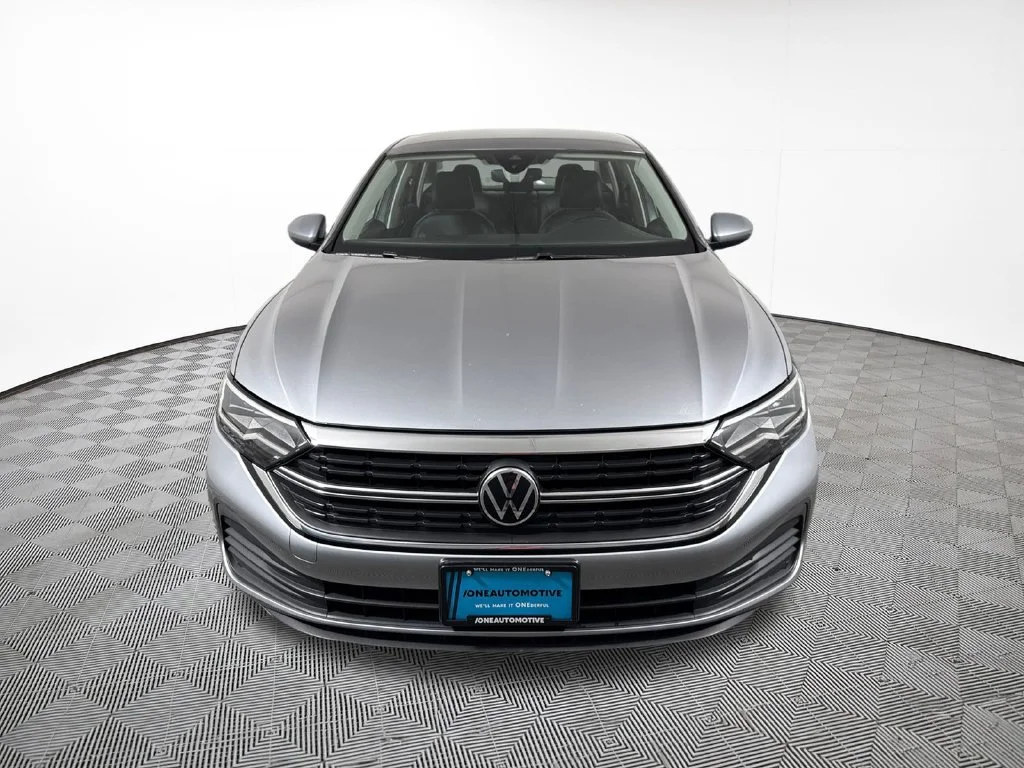 Used 2024 Blue Volkswagen 1.5T SE image 3