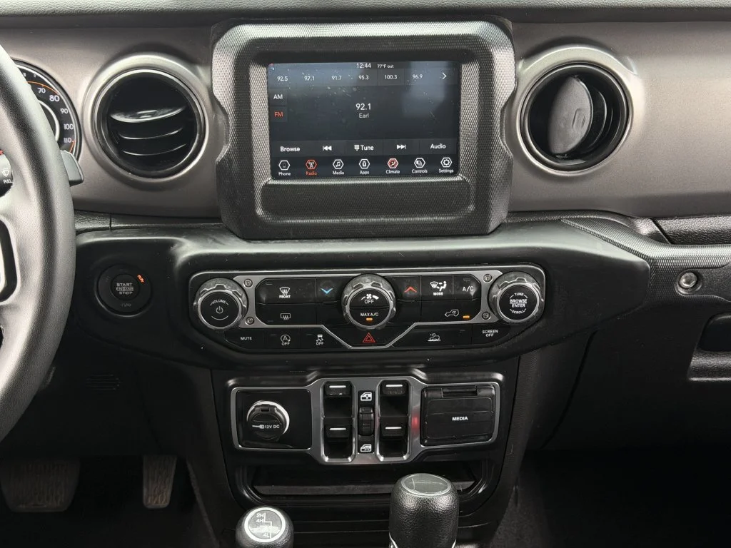 Used 2023 Silver Jeep Sport S image 18