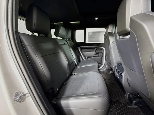 New 2026 Borasco Grey Land Rover  OCTA image 29