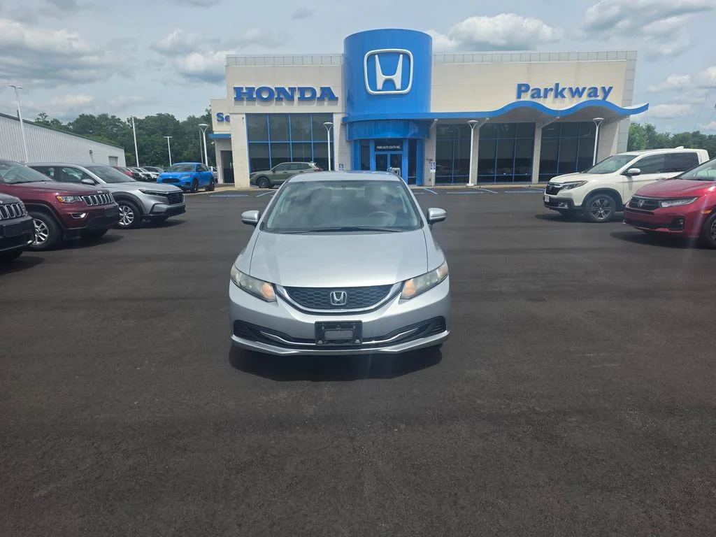 Used 2014 Alabaster Silver Metallic Honda LX image 8