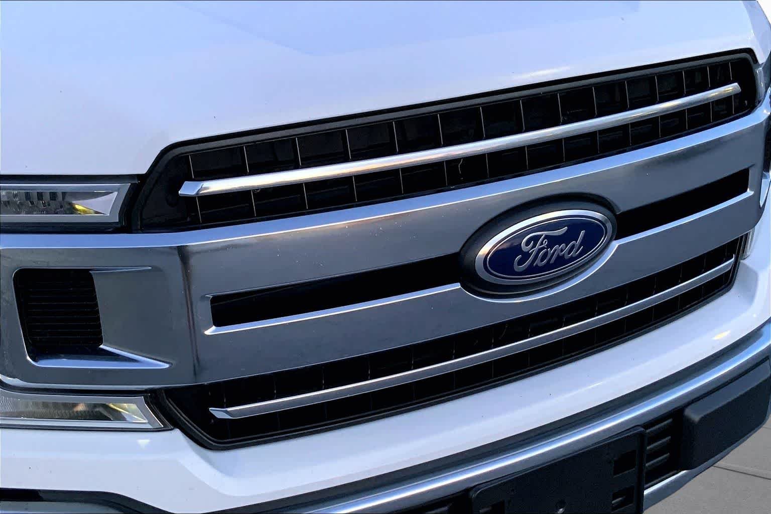 Used 2018 Oxford White Ford XLT image 29