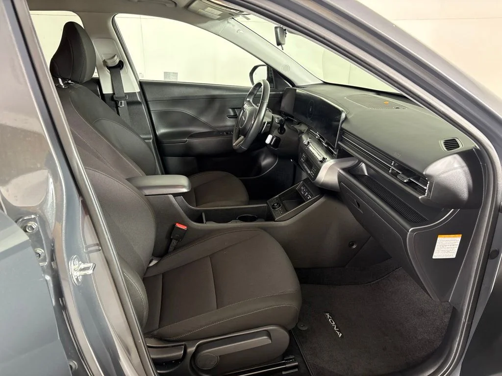 Used 2024 Gray Hyundai SEL image 16