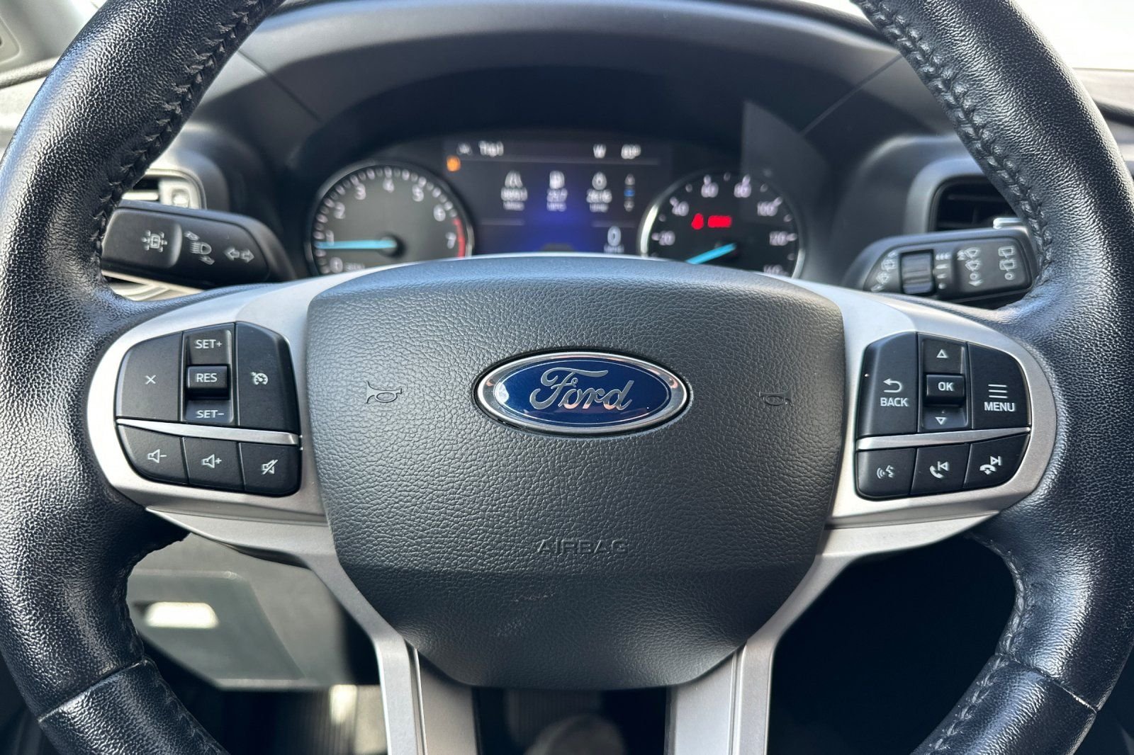Used 2022 Red Ford XLT image 25