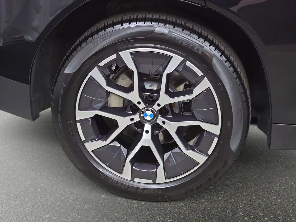 Used 2025 Black Sapphire Metallic BMW 30 xDrive image 34
