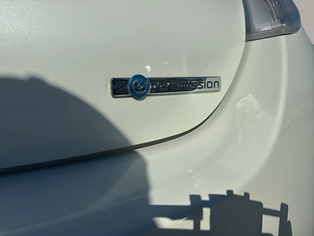 Used 2012 White Nissan SV image 28