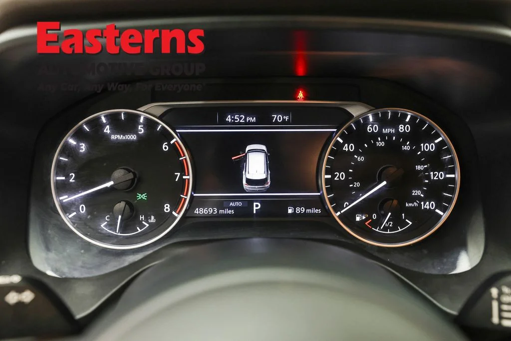 Used 2023 Gray Nissan S image 18