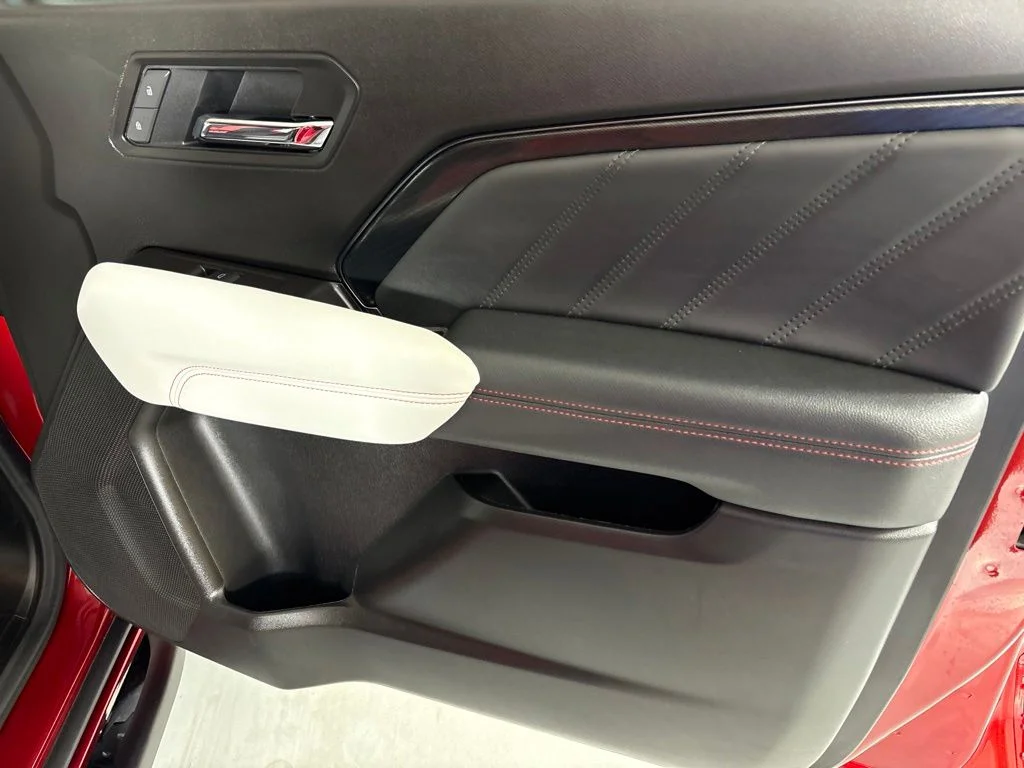 Used 2025 Red GMC AT4X image 16