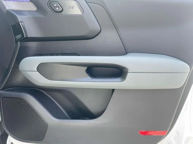 New 2027 White Kia X-Line SX Prestige image 12