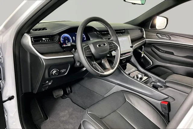 New 2026 White Jeep Limited Reserve image 8