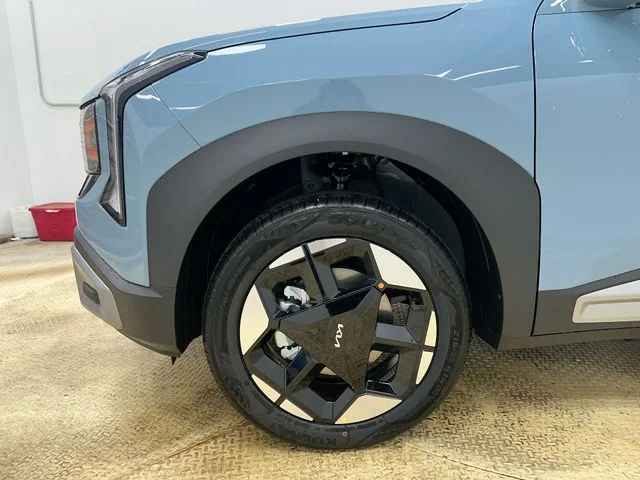 New 2027 Frost Blue Kia S image 19