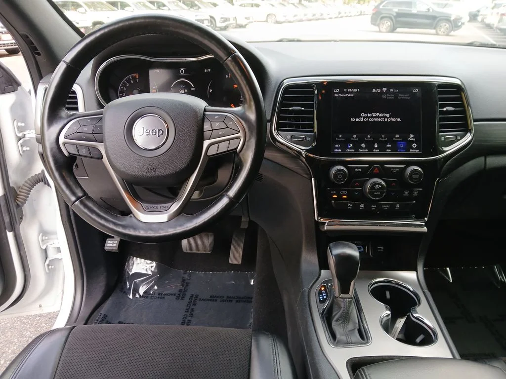 Used 2020 White Jeep Altitude image 28