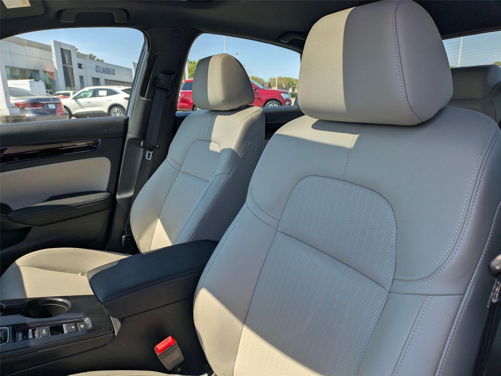 Used 2022 Meteorite Gray Metallic Honda Sport Touring image 13
