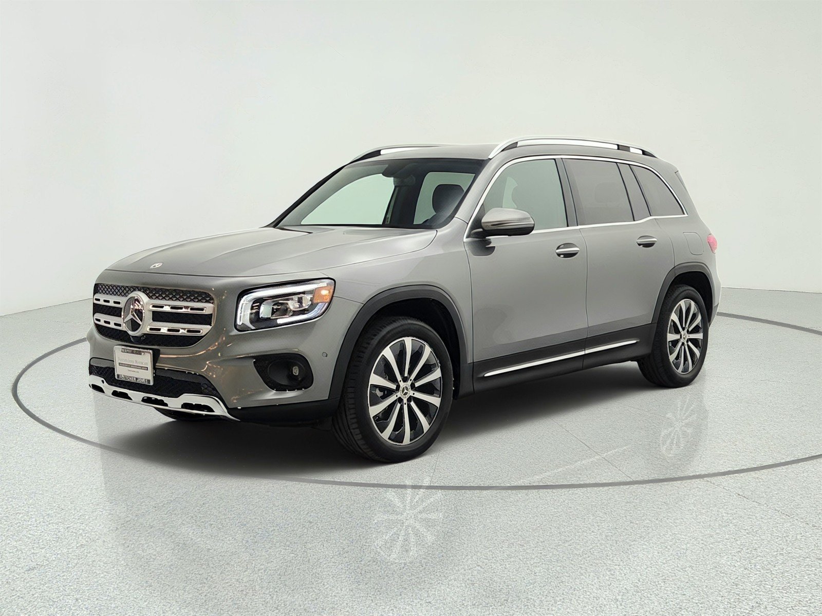 2023 Mercedes-Benz GLB GLB 250's photo