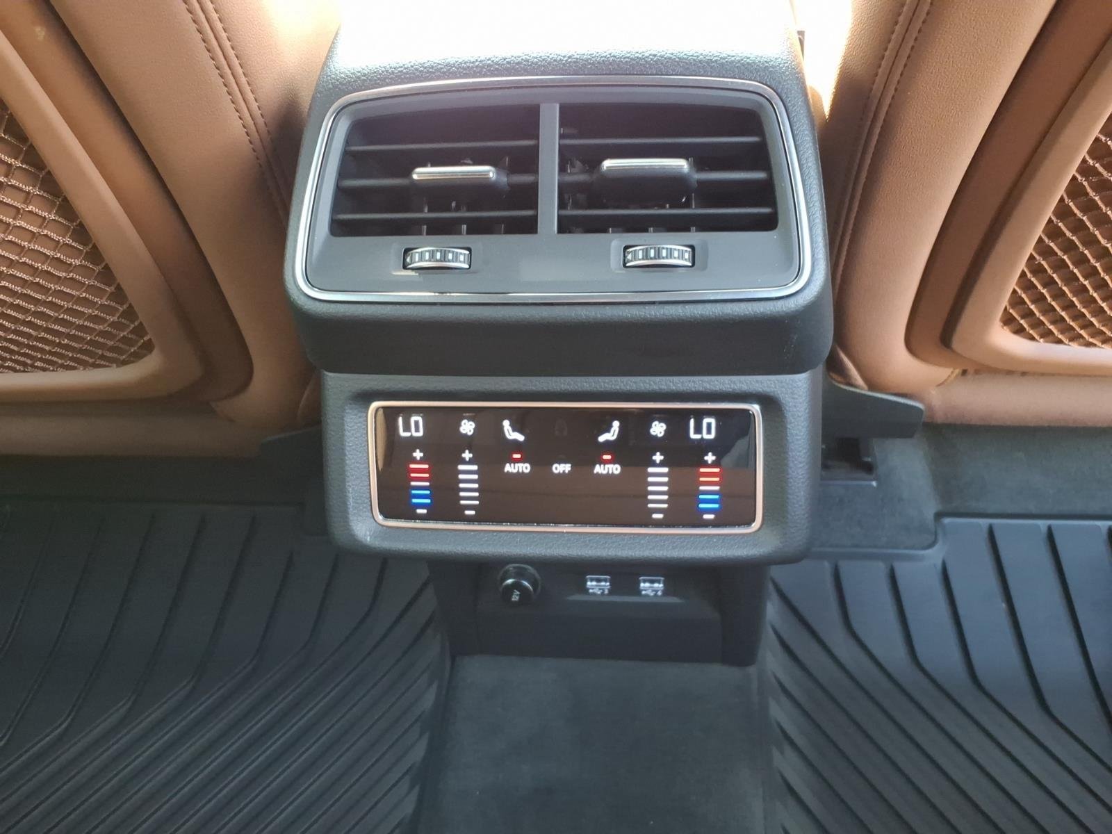 Used 2019 Mythos Black Metallic Audi Premium Plus image 26