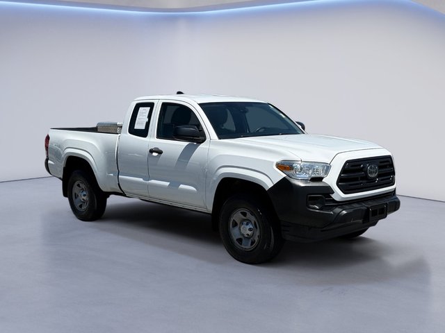 Pre-Owned 2018 Toyota Tacoma SR RWD Extended Cab